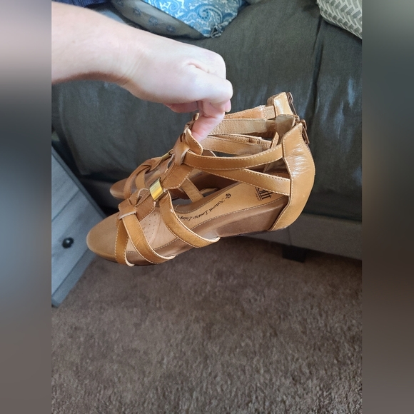 Sandals - Picture 5 of 6